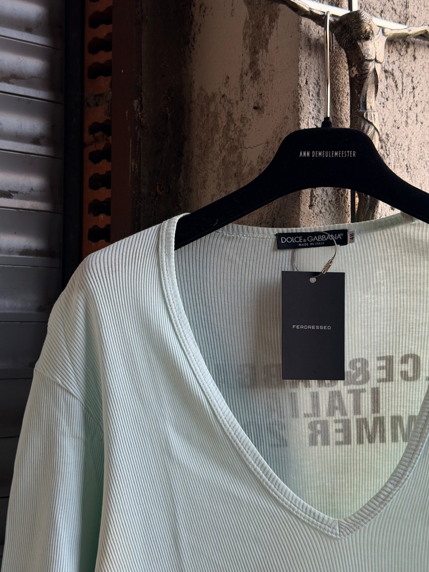 DOLCE & GABBANA RIBBED V NECK SUMMER TEE
