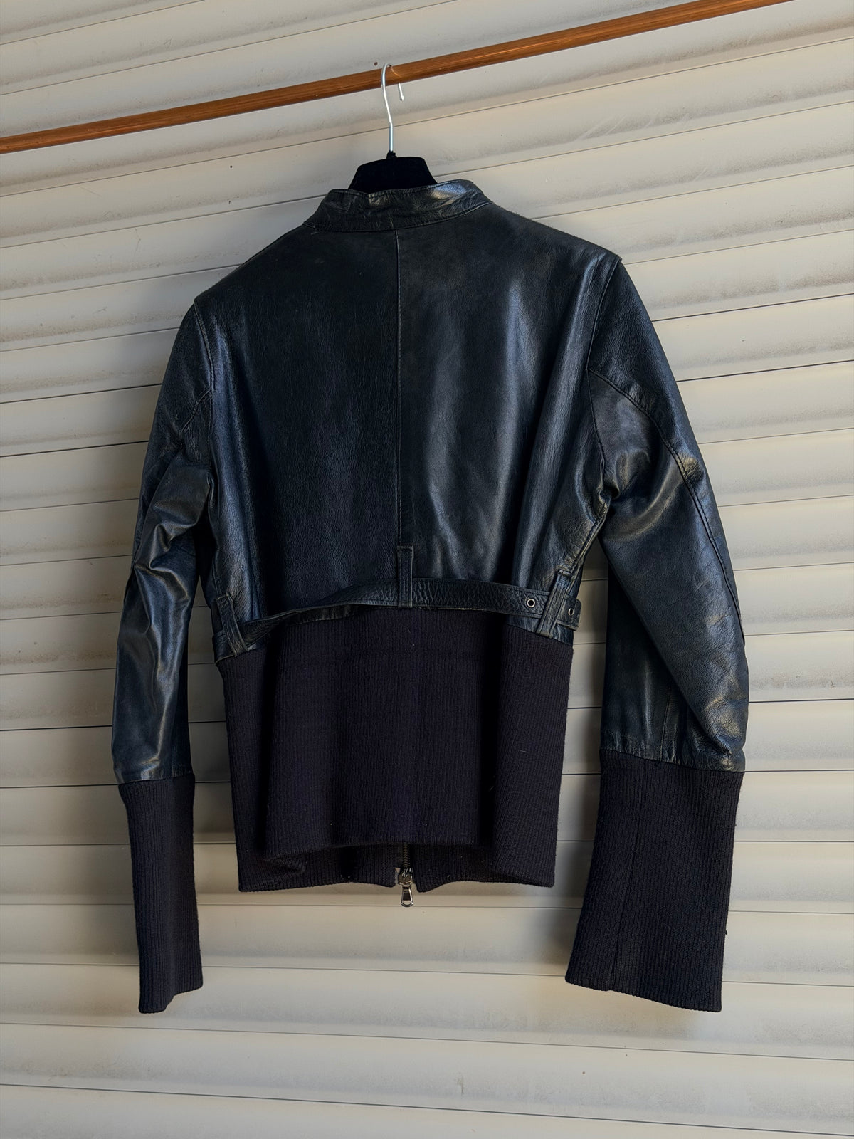 CROPPED SILHOUETTE LEATHER JACKET