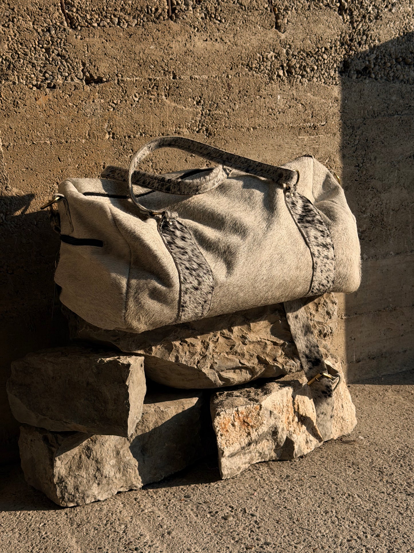 COWHIDE TRAVEL BAG