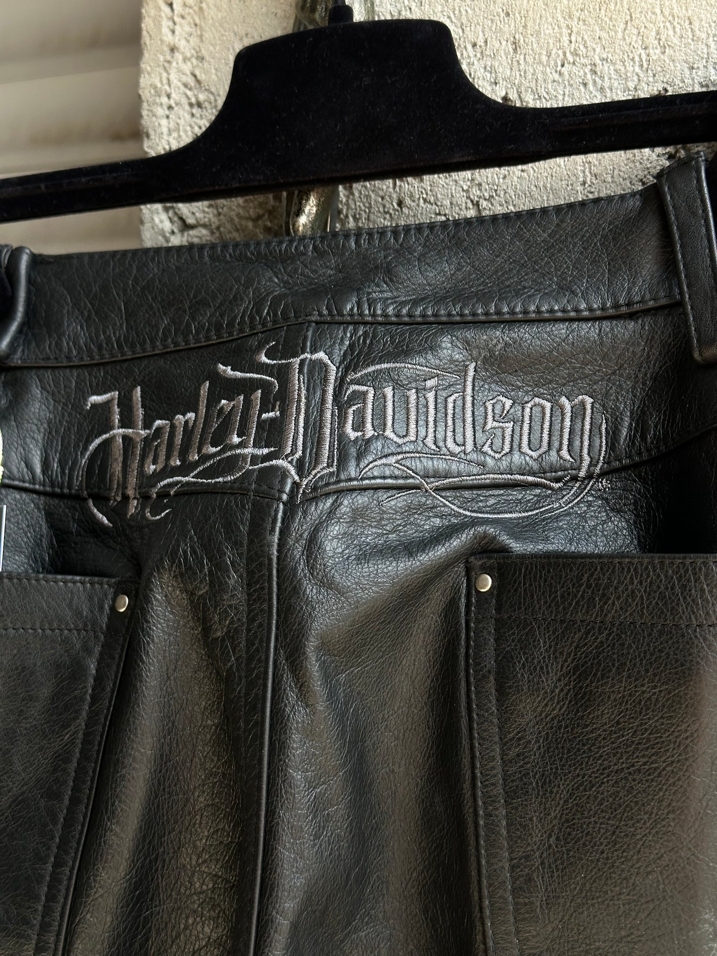 HARLEY DAVIDSON STUDDED LEATHER MOTOR PANTS