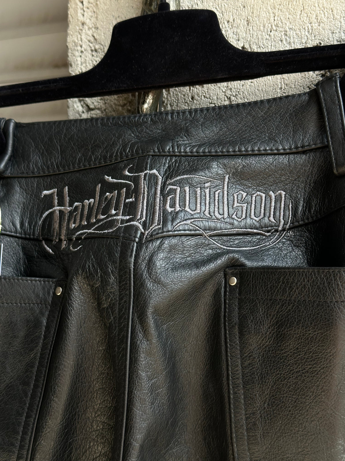 HARLEY DAVIDSON STUDDED LEATHER MOTOR PANTS