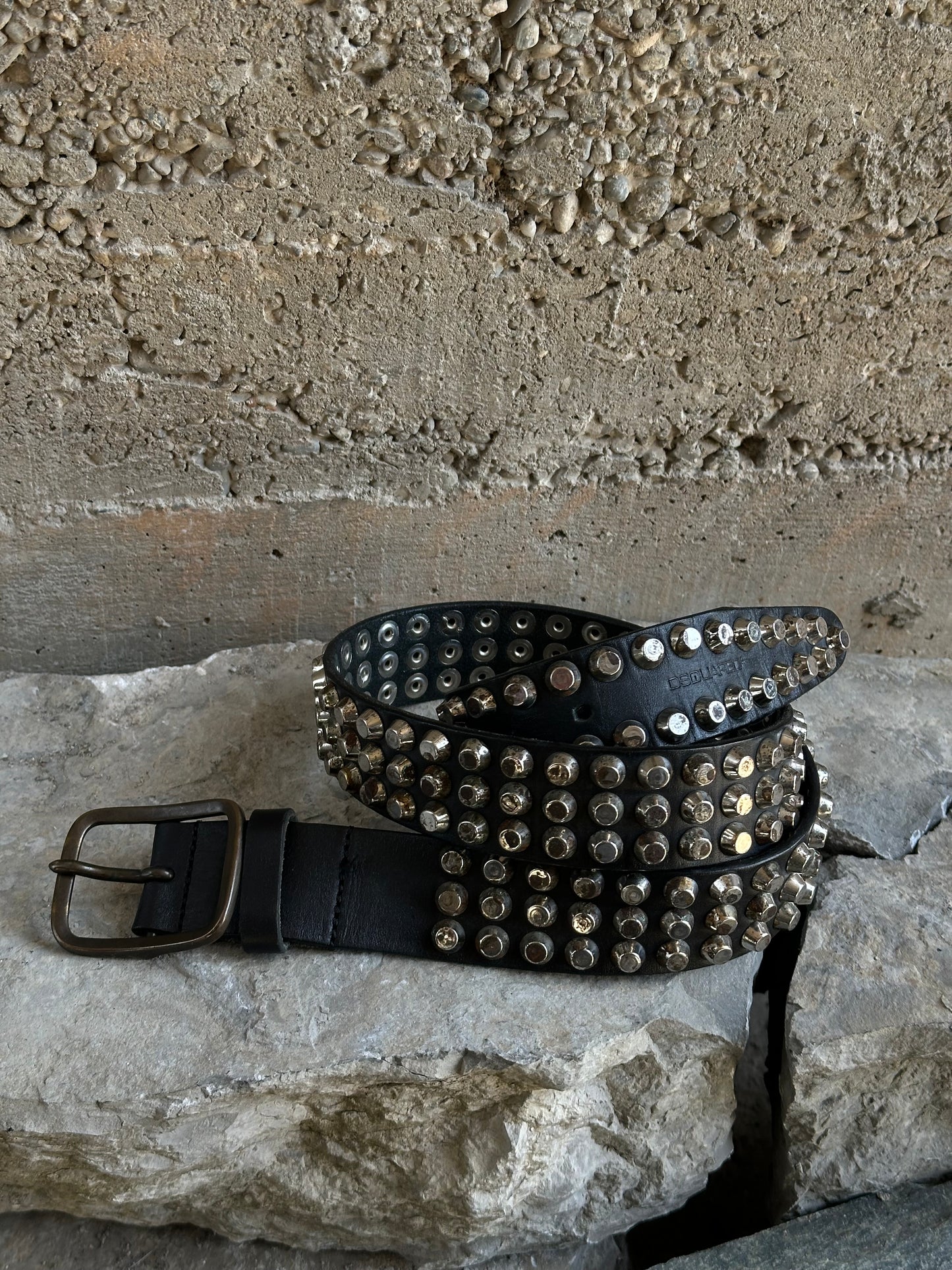 DSQUARED2 STUDDED BLACK LEATHER BELT