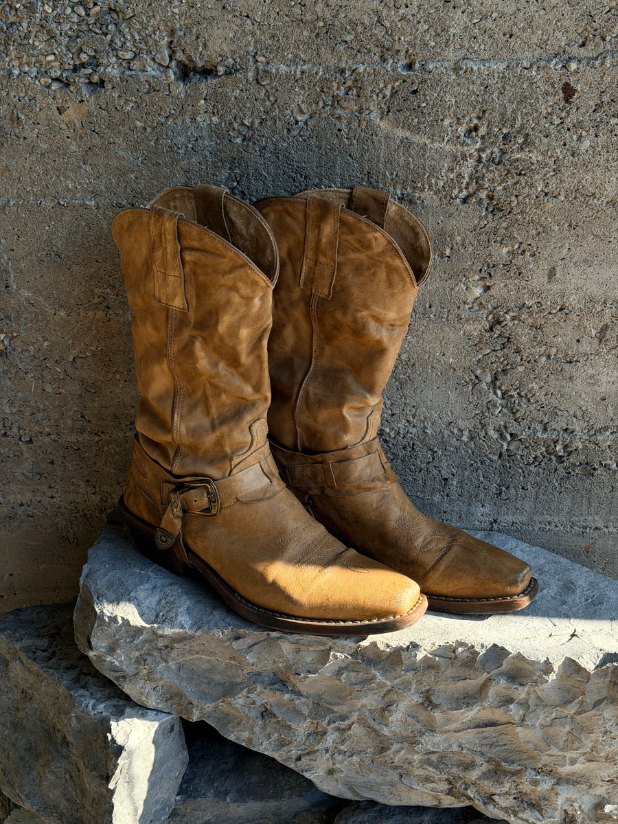 CRUNCHY LEATHER COWBOY BOOTS