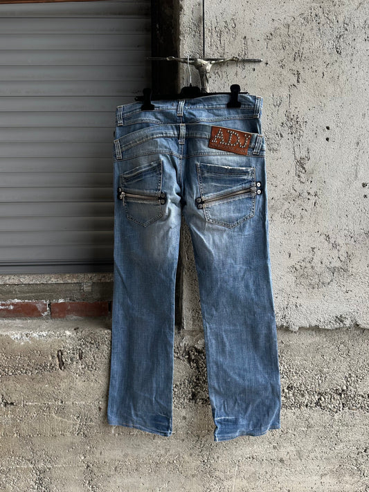 DOUBLE WAISTED BAGGY JEANS