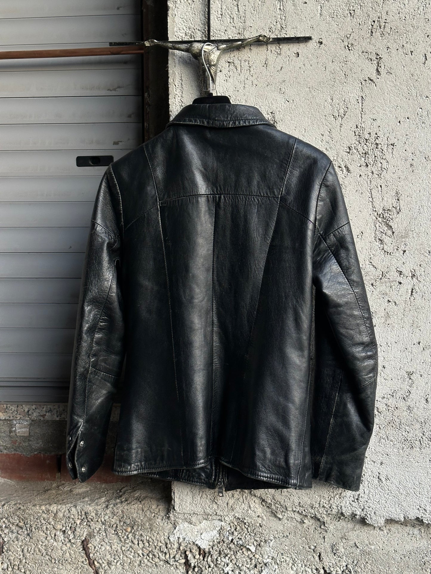 BLACK LEATHER STRUCTURED JACKET