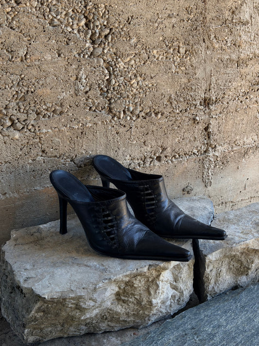 LEATHER CUT OUT MULES