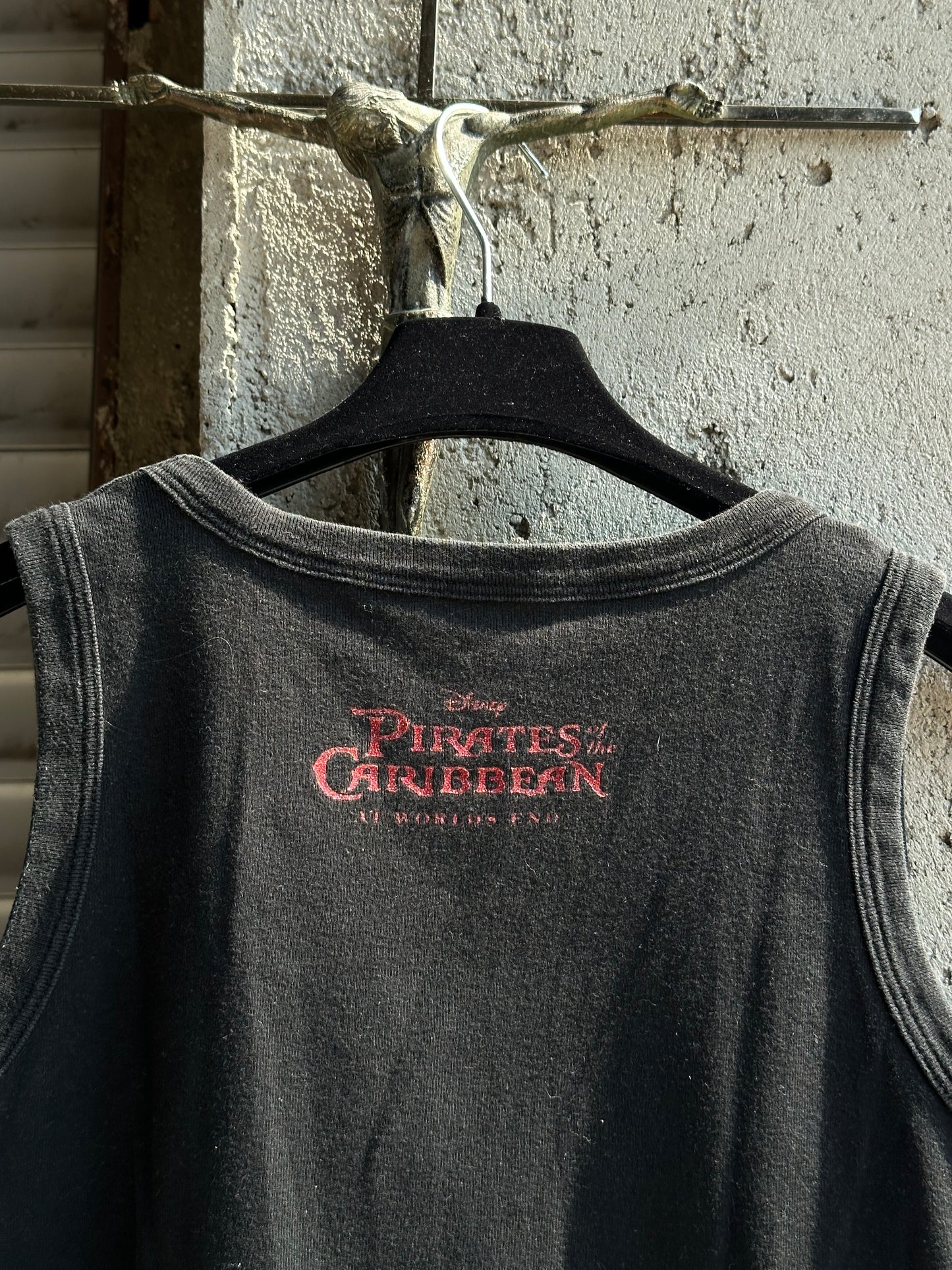 PIRATES OF THE CARIBBEAN BLACK TANK TOP