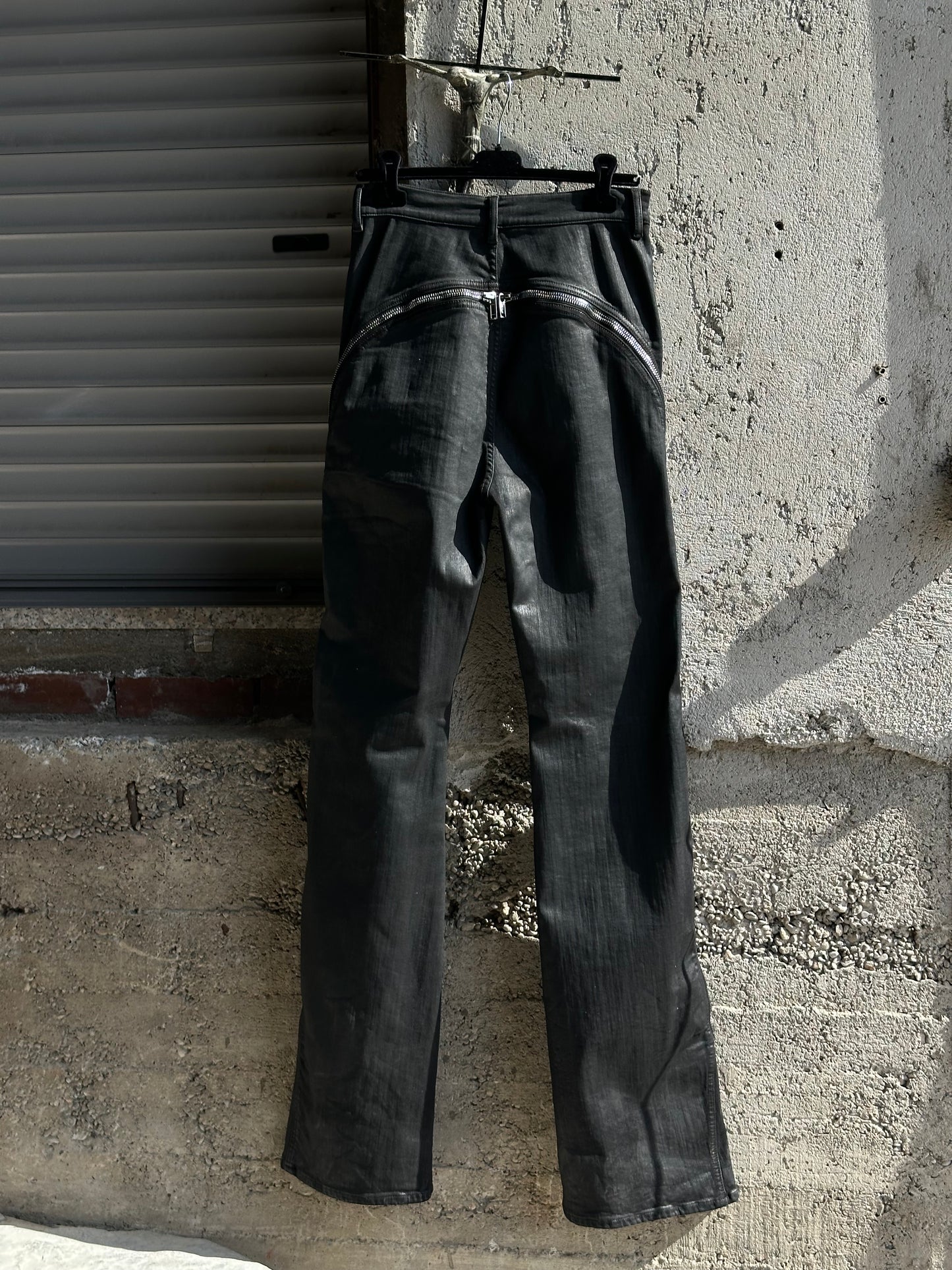 ZIPPED BOLAN WAXED DENIM BLACK PANTS