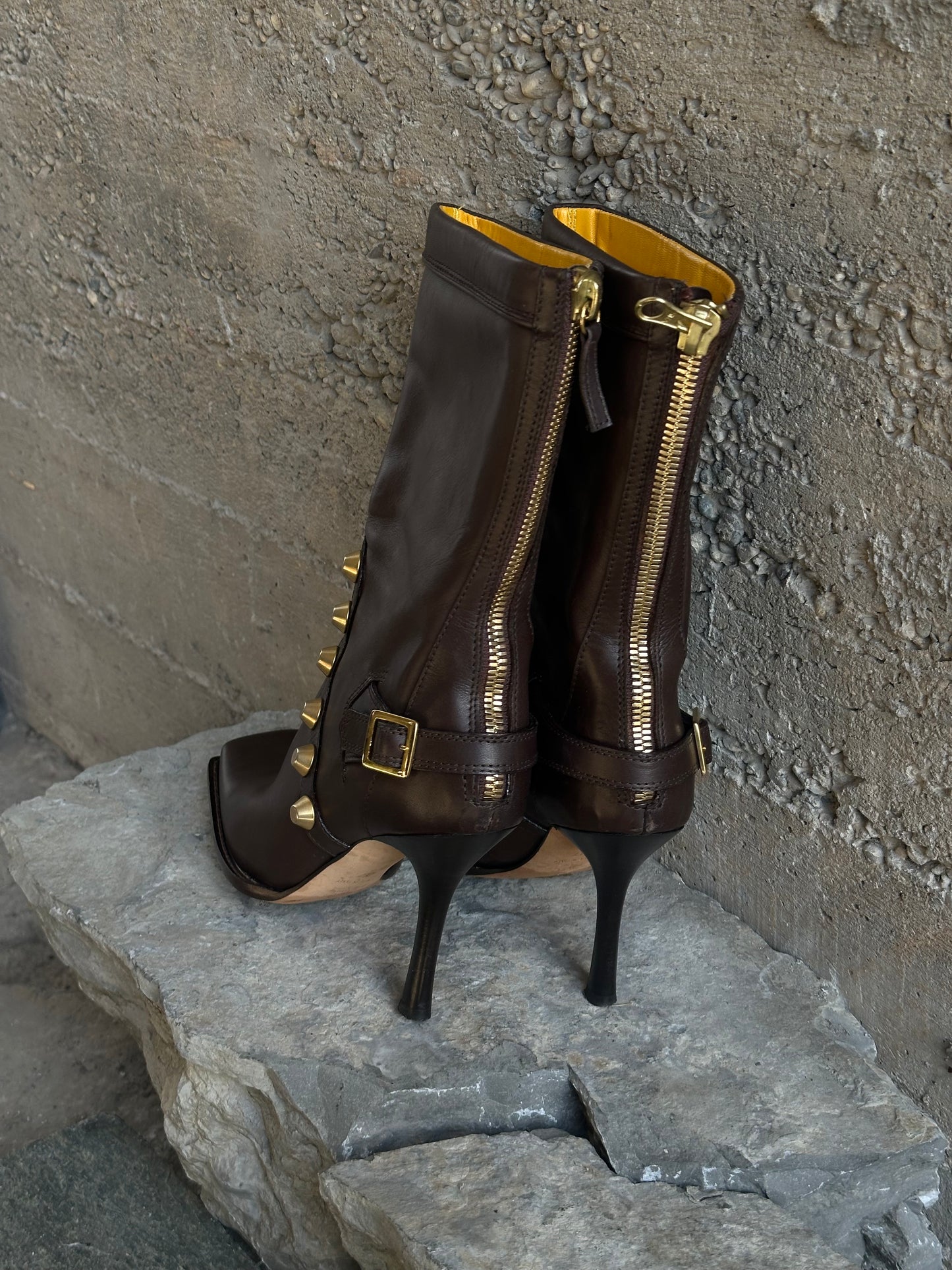 DSQUARED2 STUDDED BROWN LEATHER BOOTS