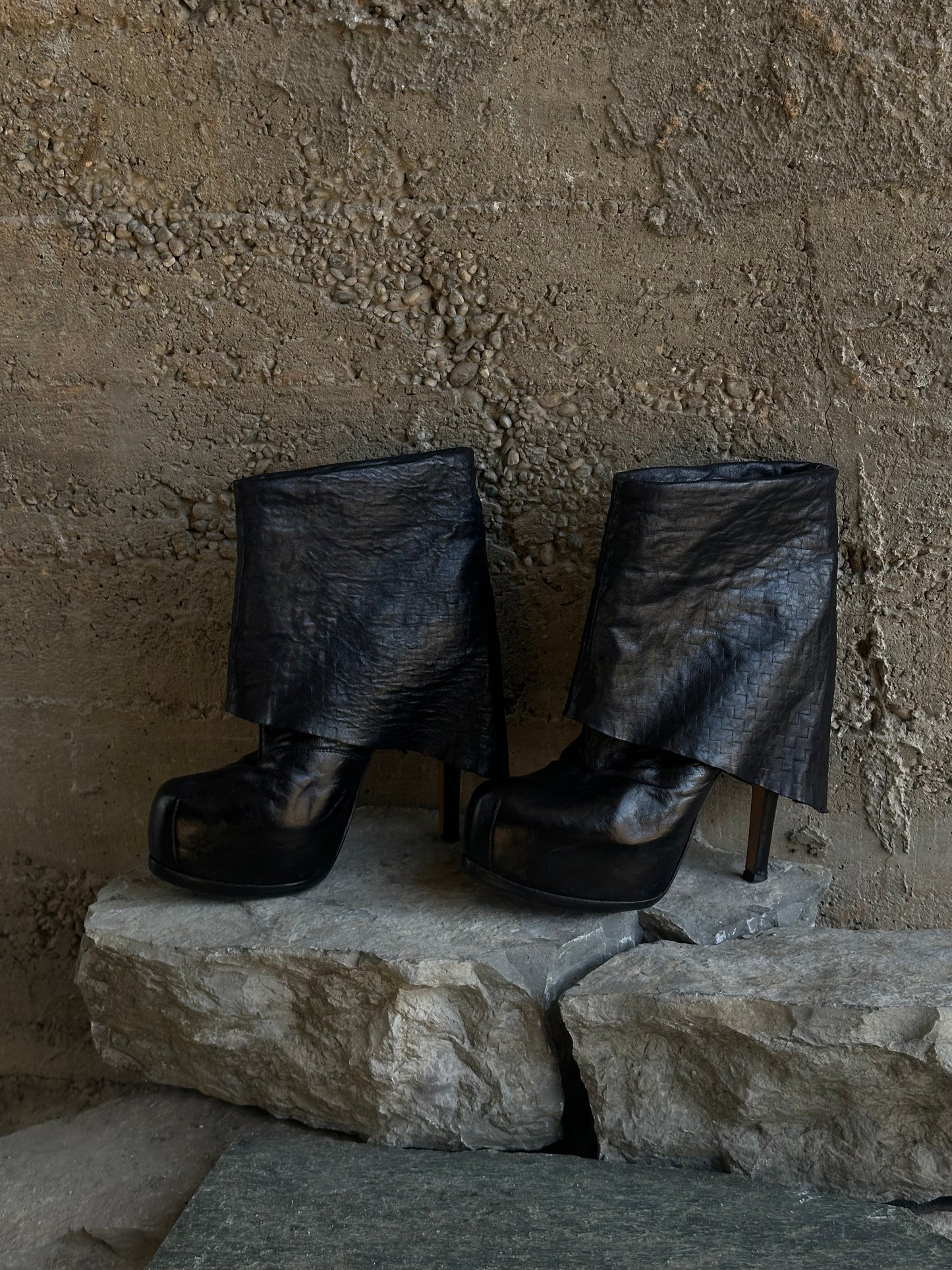 WARMERS PLATFORM LEATHER BOOTS