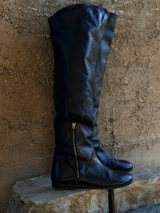 SLOUCHY FLAT LEATHER BOOTS