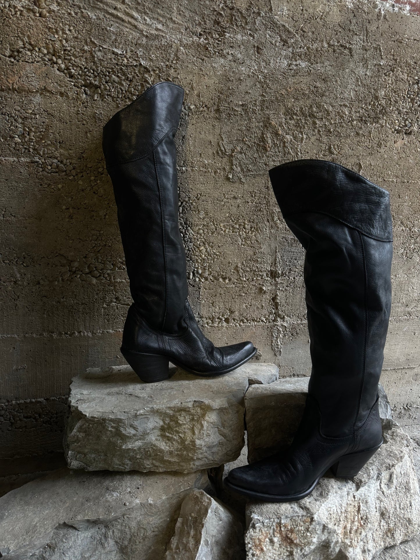 SLOUCHY TEXAN BOOTS