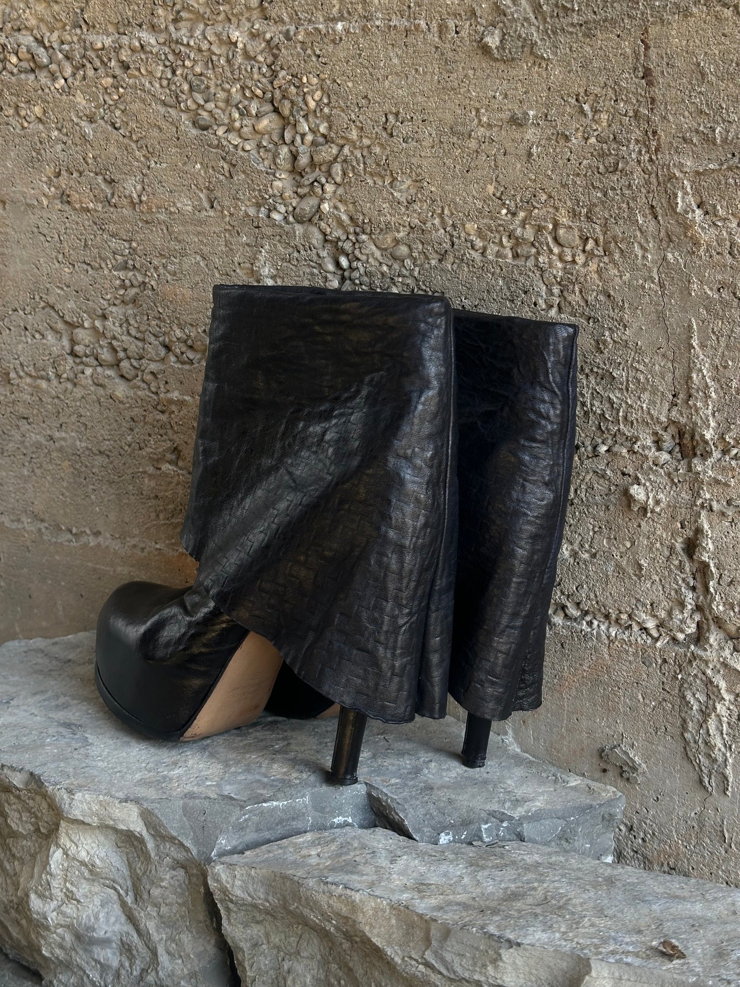 WARMERS PLATFORM LEATHER BOOTS