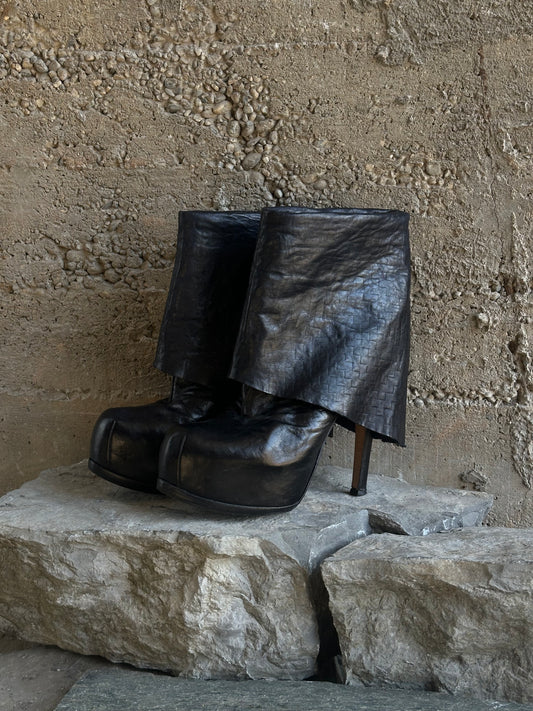 WARMERS PLATFORM LEATHER BOOTS