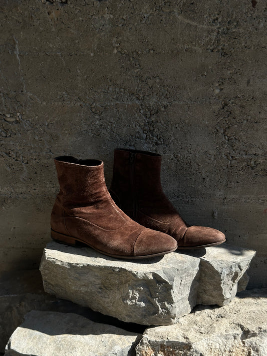 BROWN SUEDE BOOTS