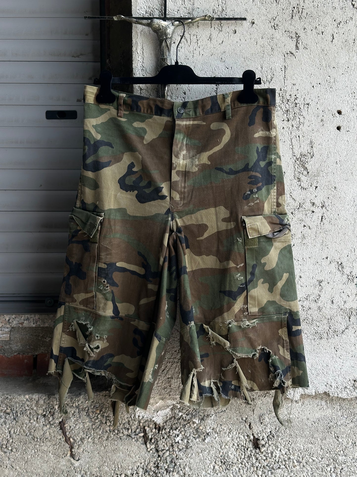 MILITARY CARGO SHORTS