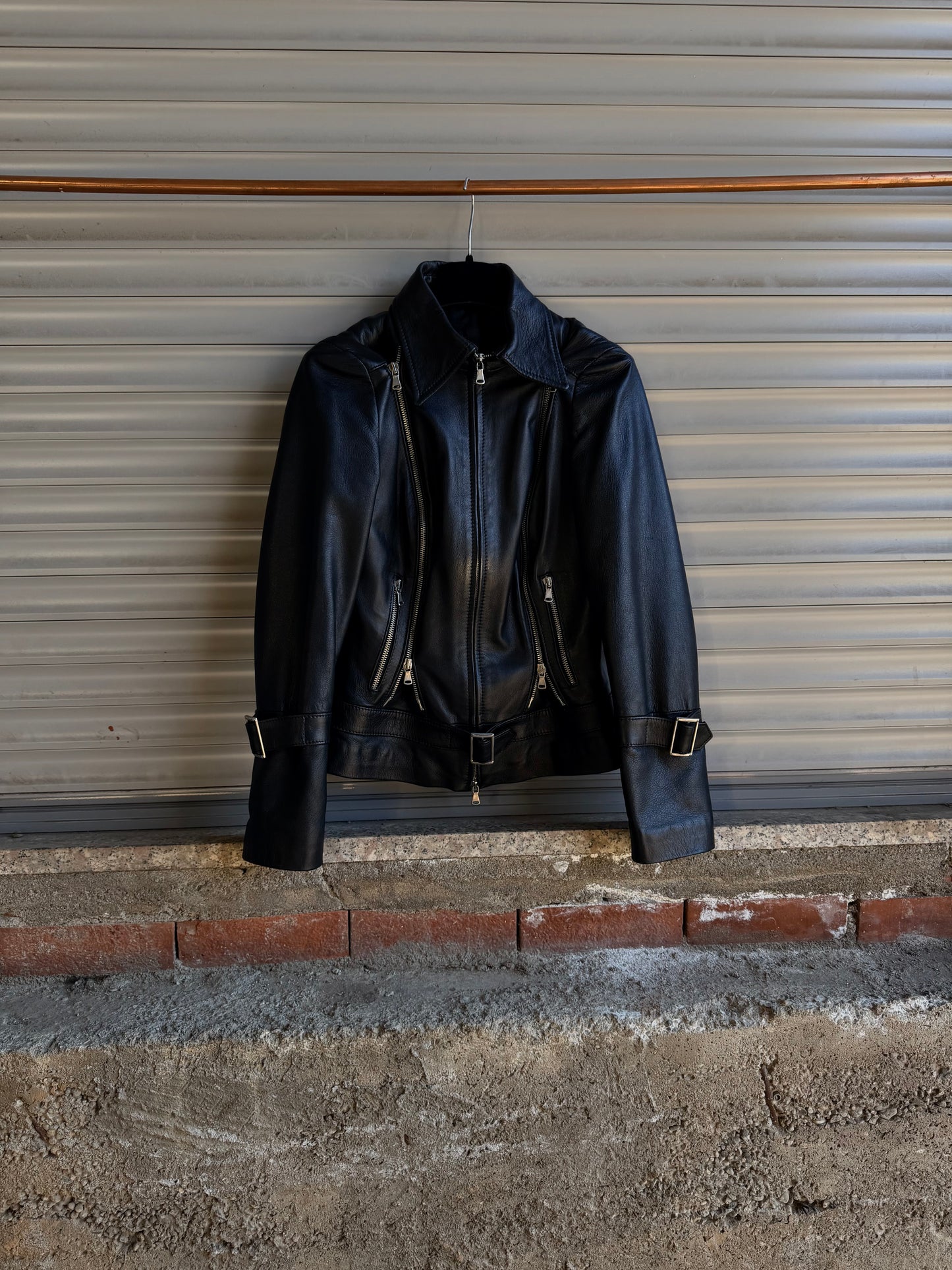 BUTTERFLY ZIPPED LEATHER JACKET