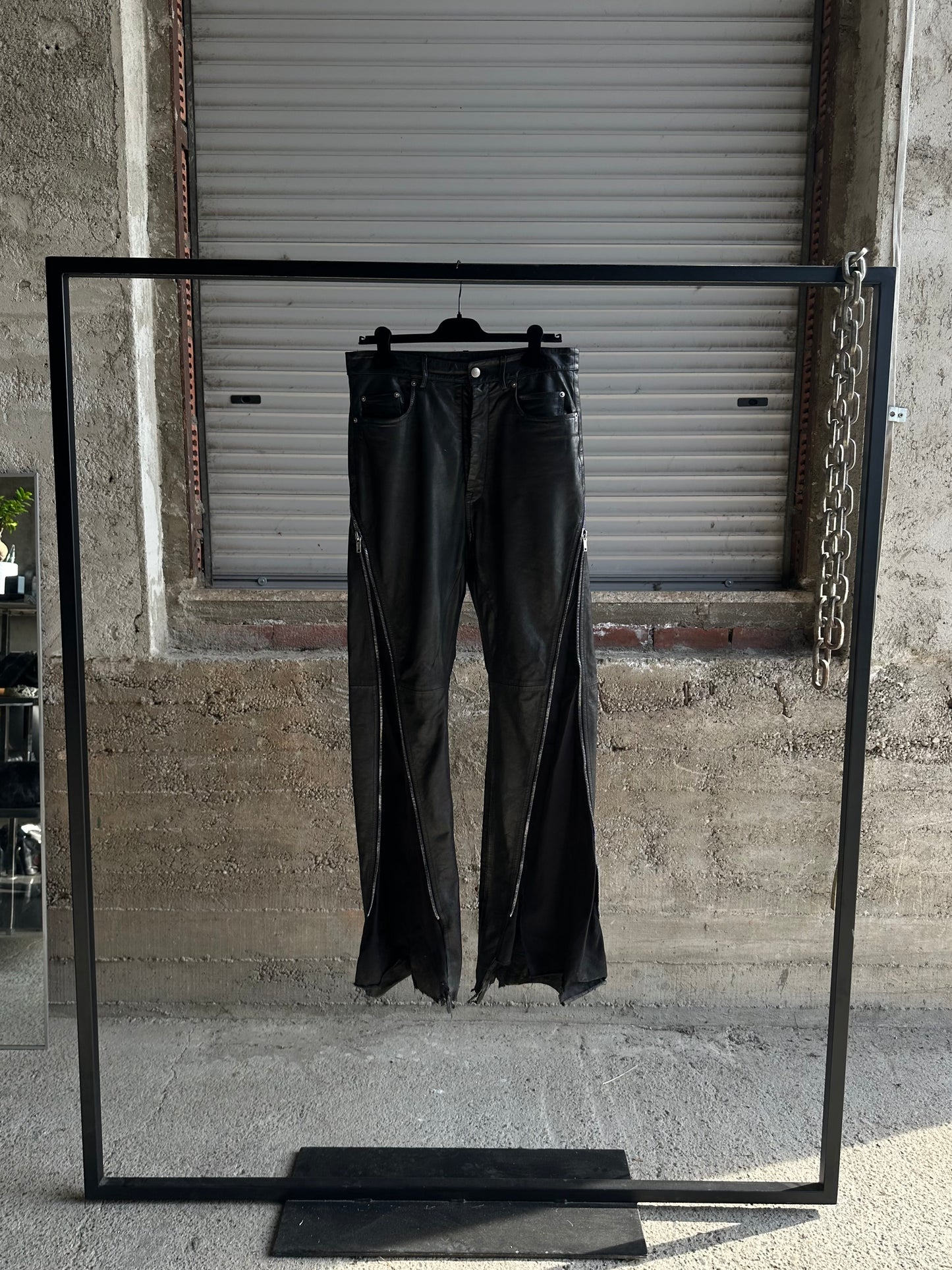 RICK OWENS LEATHER BOLAN