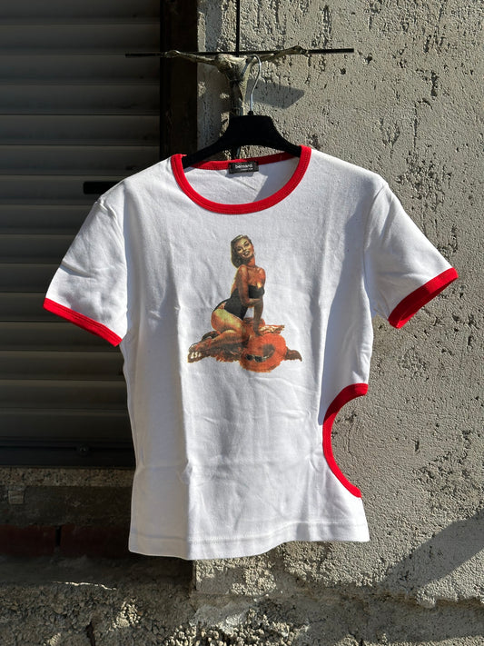 CUT OUT WHITE AND RED T-SHIRT