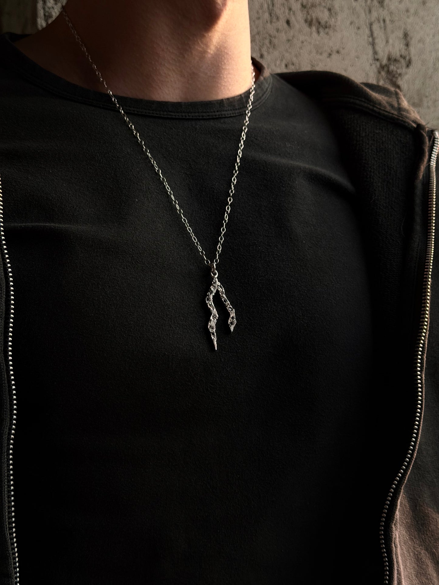 HAILV BIG LIGHTNING BLACK STONES SILVER NECKLACE
