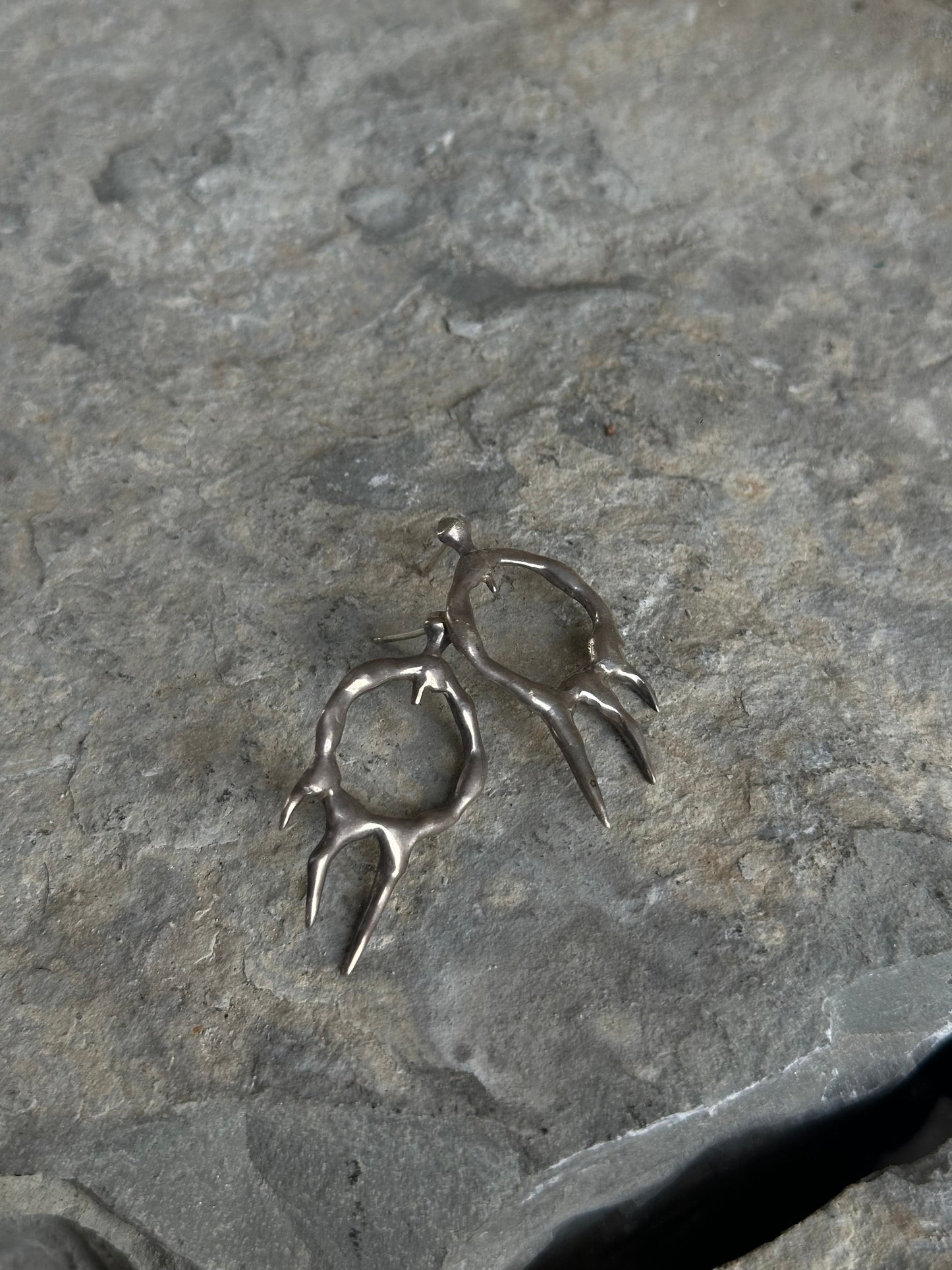 HANDMADE MELTED SHARP SILVER EARRINGS