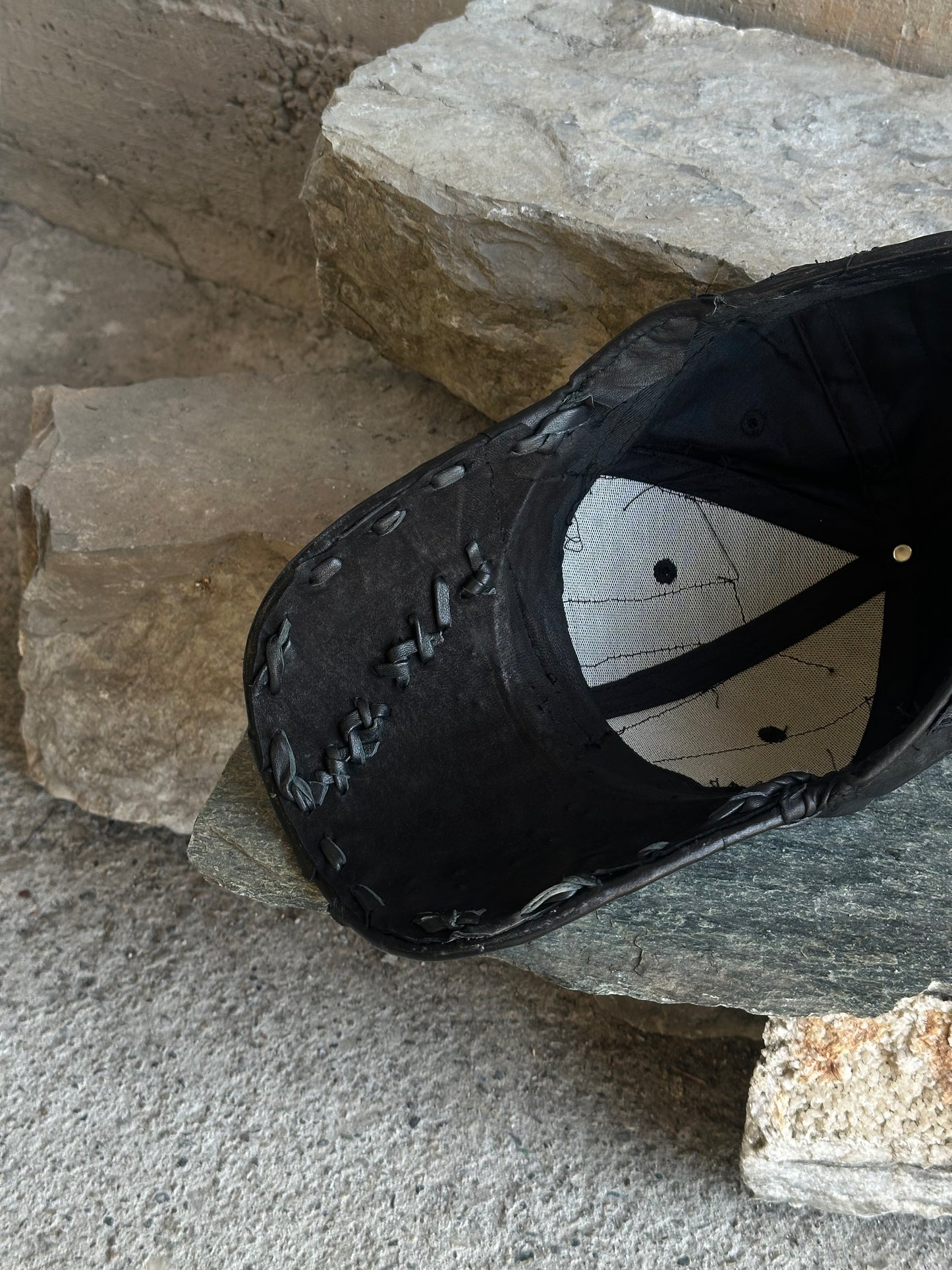 ALEKSANDER CECCO HANDMADE LEATHER HAT