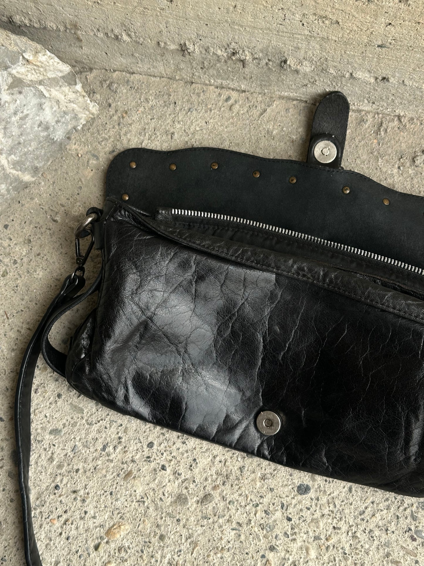 SHOULDER LEATHER STUDDED BAG