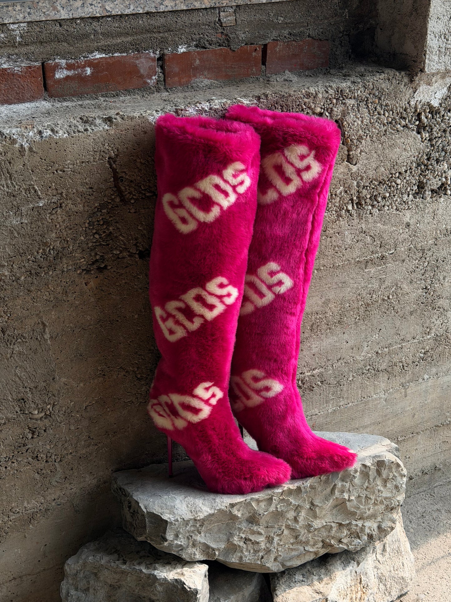 GCDS BRATZ PINK FUR BOOTS