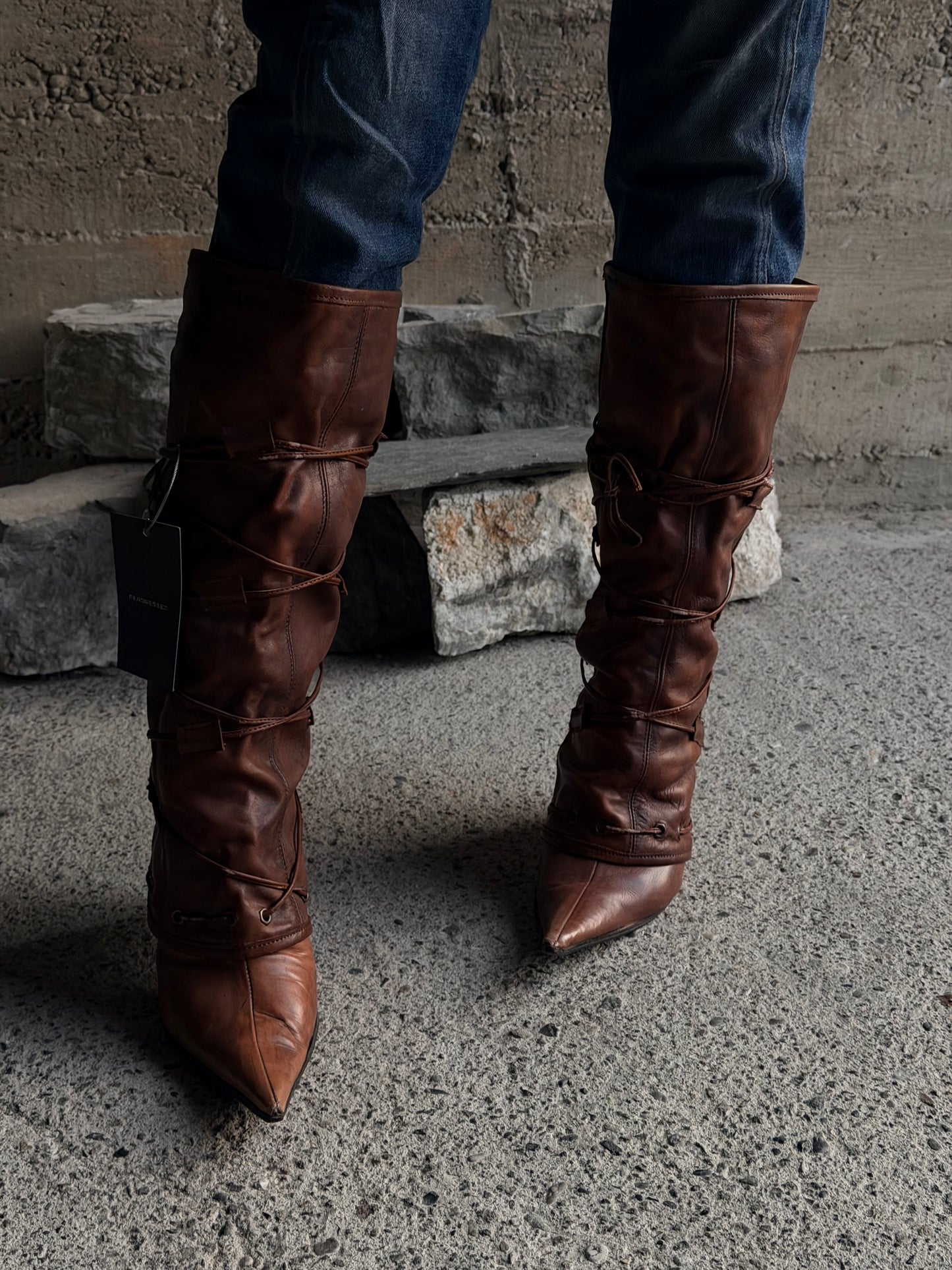 OVER WARMERS LACED BOOTS