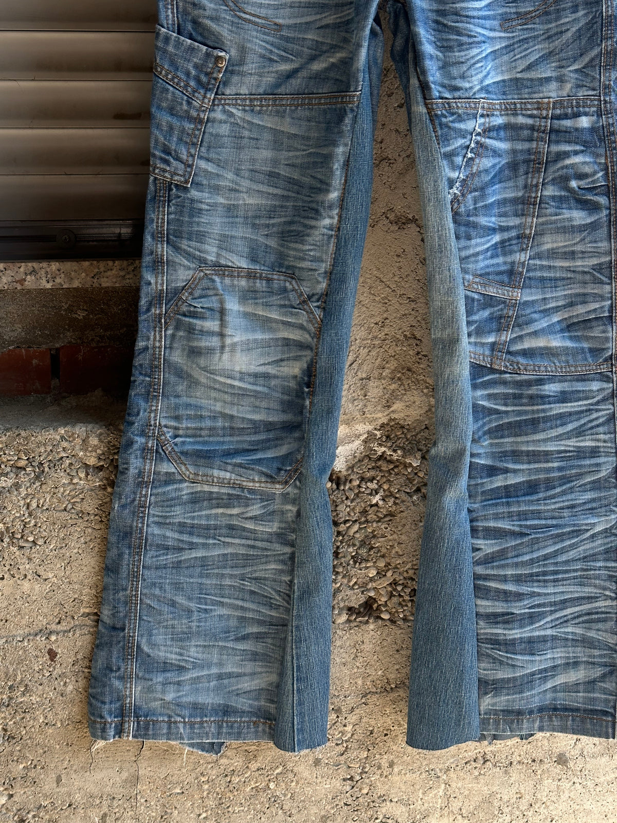 FLARED FADED DENIM