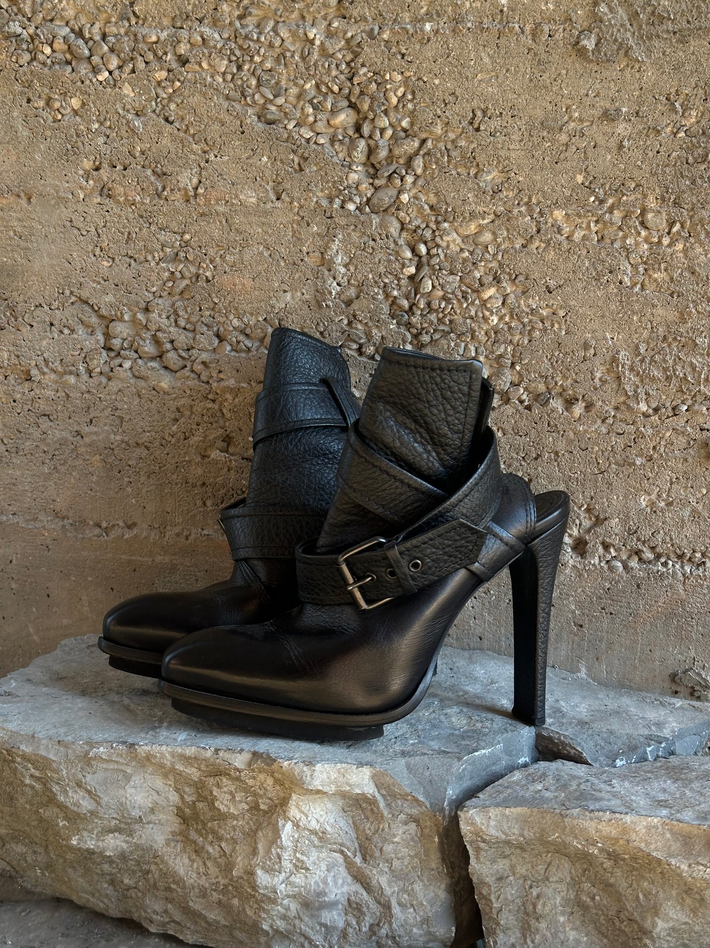 ALEXANDER MCQUEEN FOLDED RUNWAY HEELS