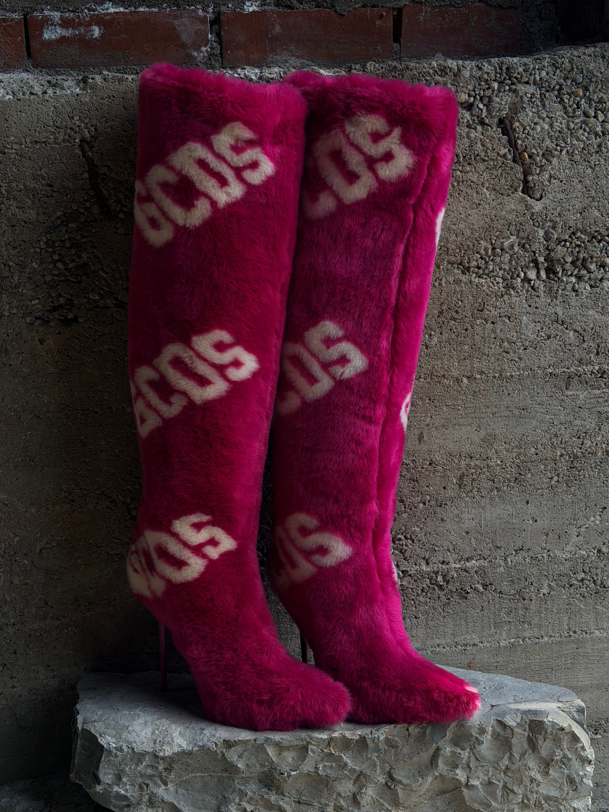 GCDS BRATZ PINK FUR BOOTS