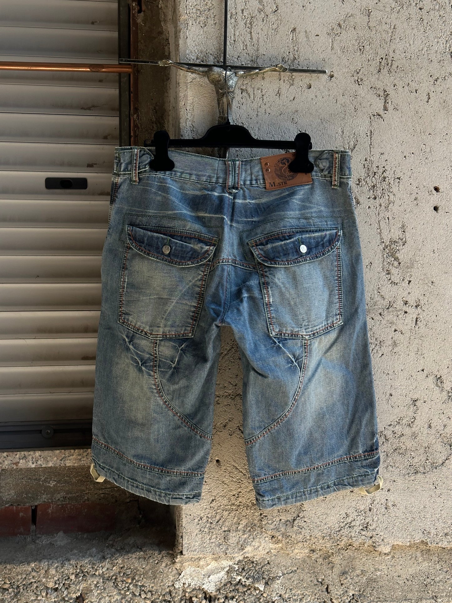 ZIPPED DENIM SHORTS