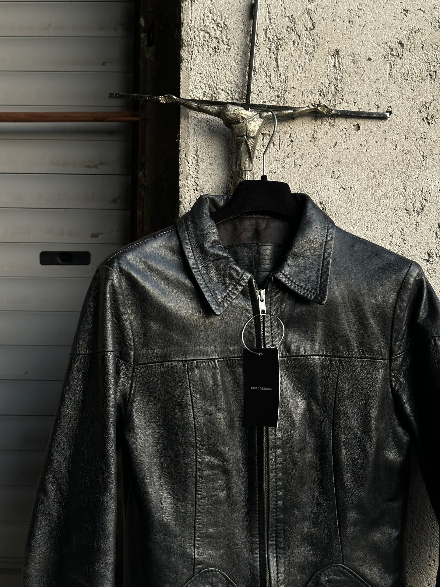 BLACK LEATHER STRUCTURED JACKET