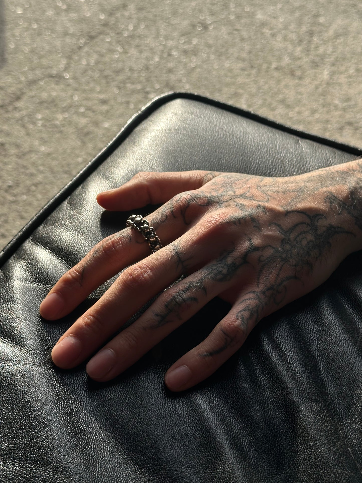FLEXIBLE SILVER RING