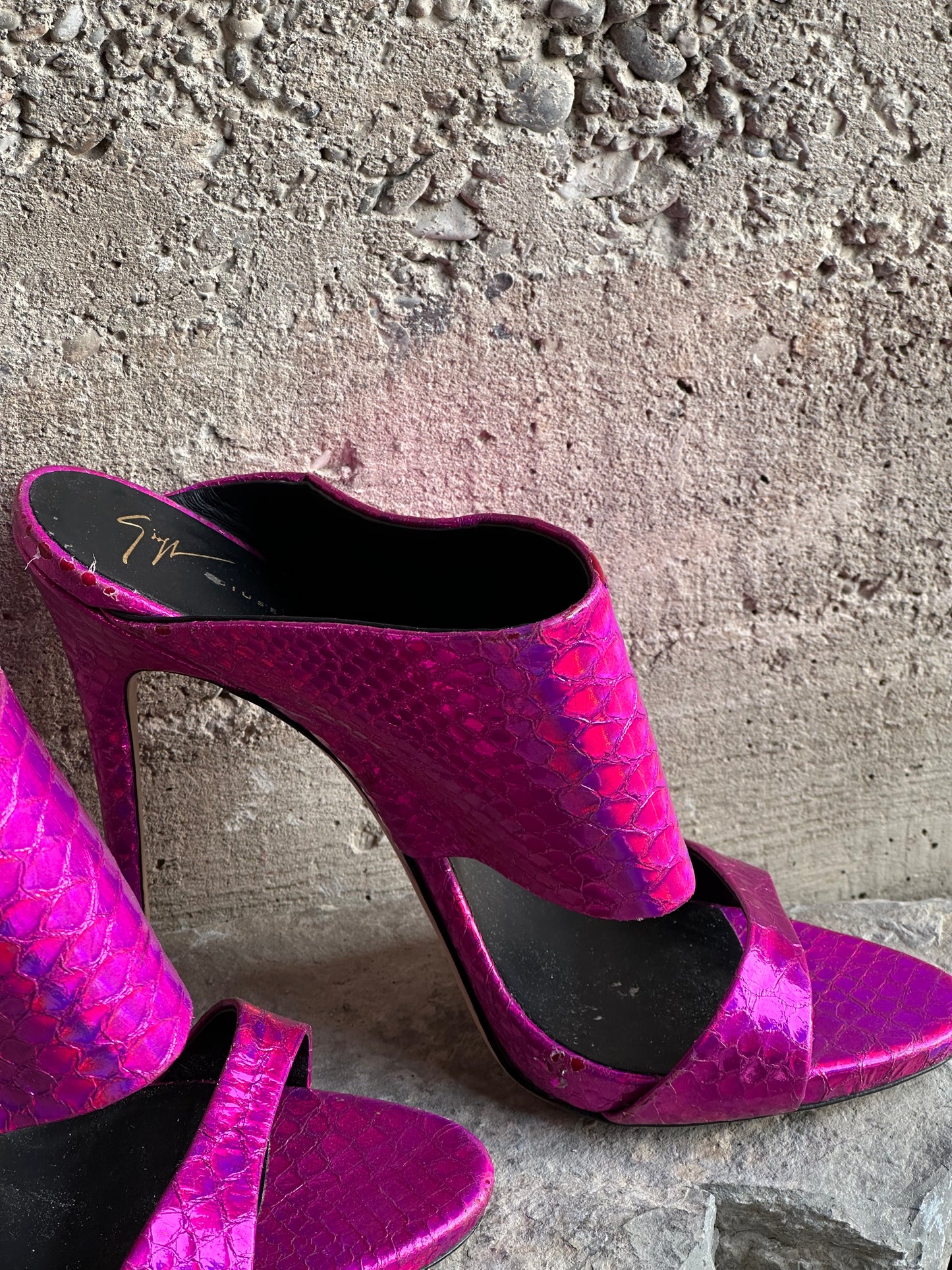 GIUSEPPE ZANOTTI PINK CROCO MULES