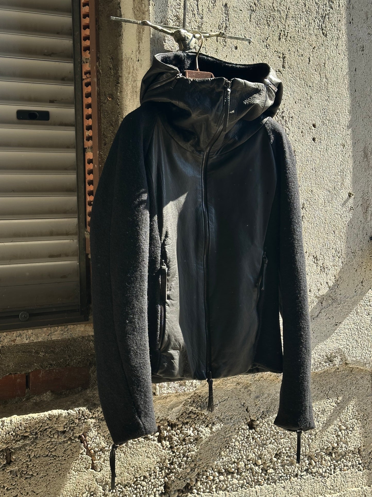 GIORGIO ARMANI LEATHER AND WOOL HOODED JACKET