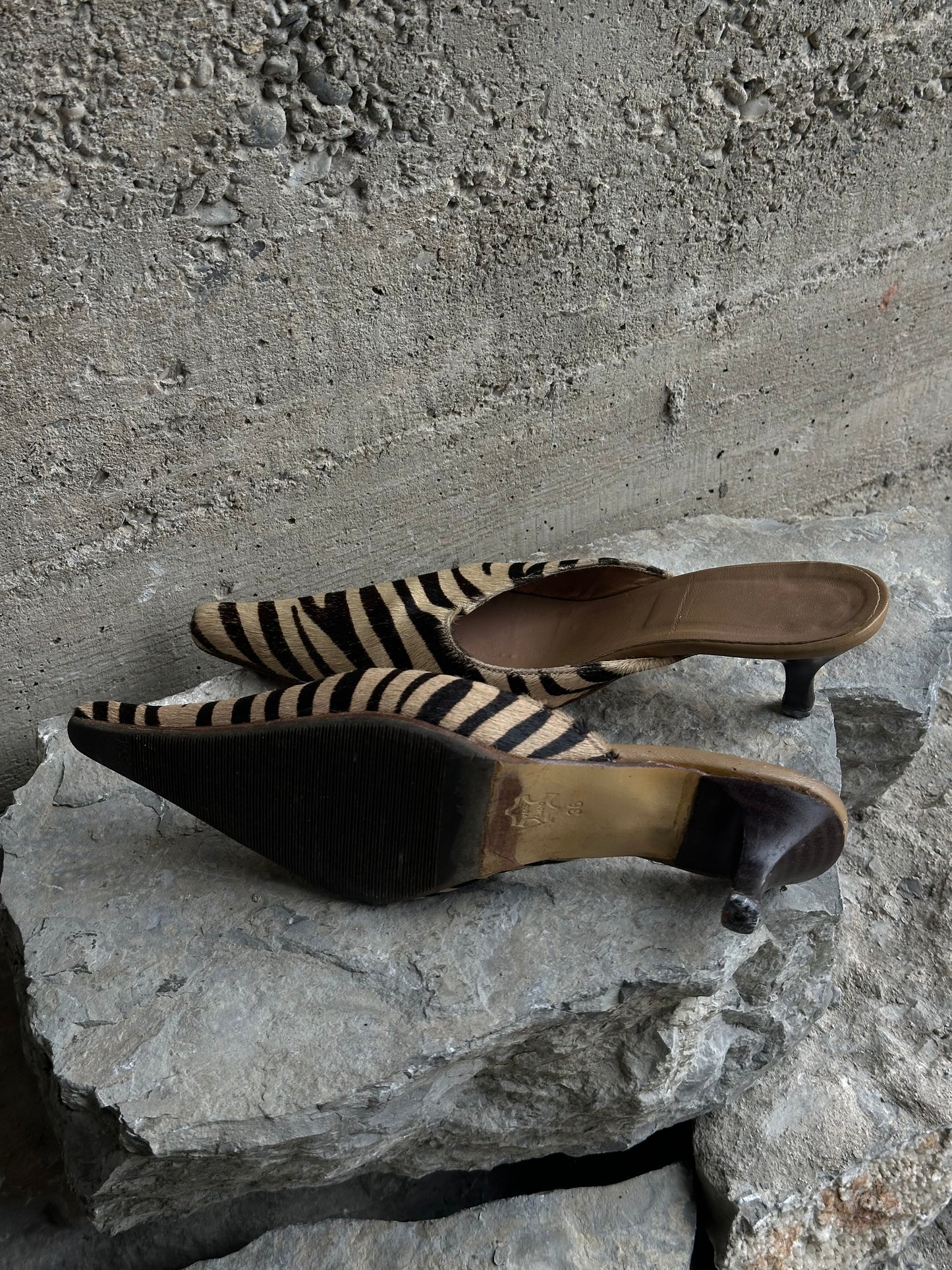 ZEBRA PONYHAIR SANDALS