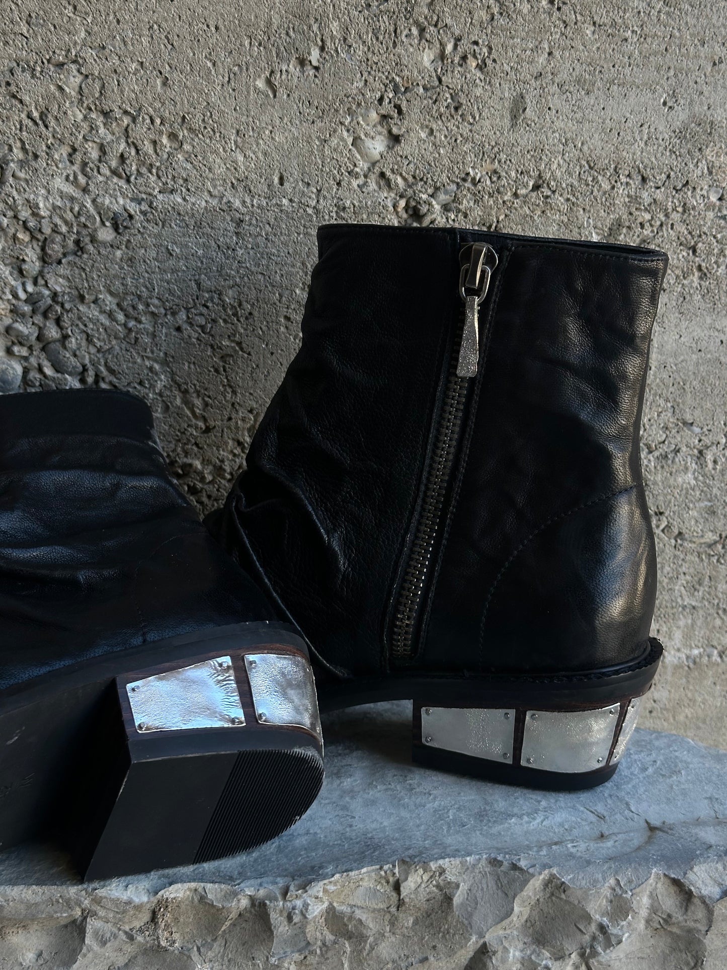 CREASED LEATHER BOOTS WITH 925 SILVER DETAILS