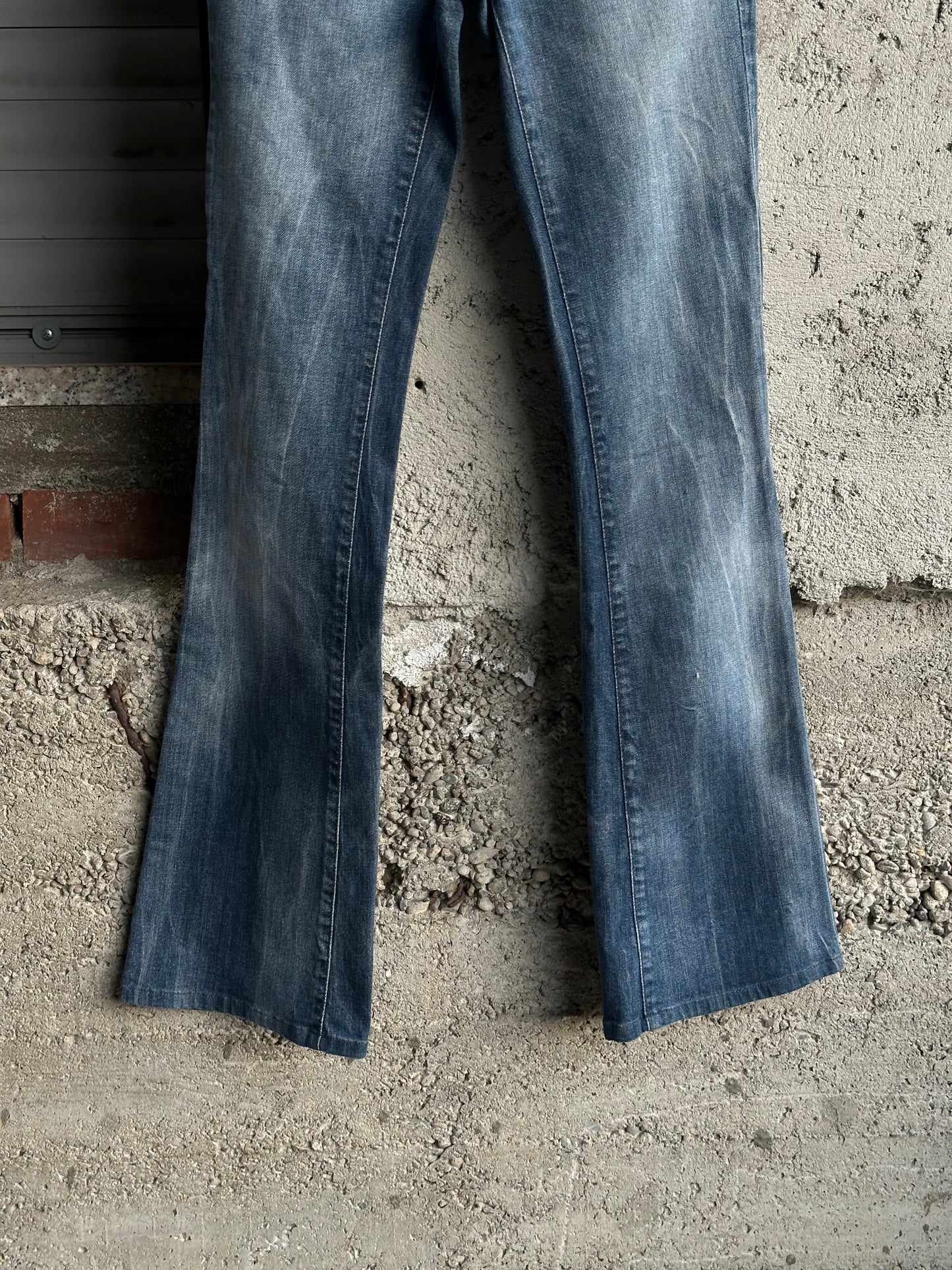 FLARED FADED WOMENS JEANS