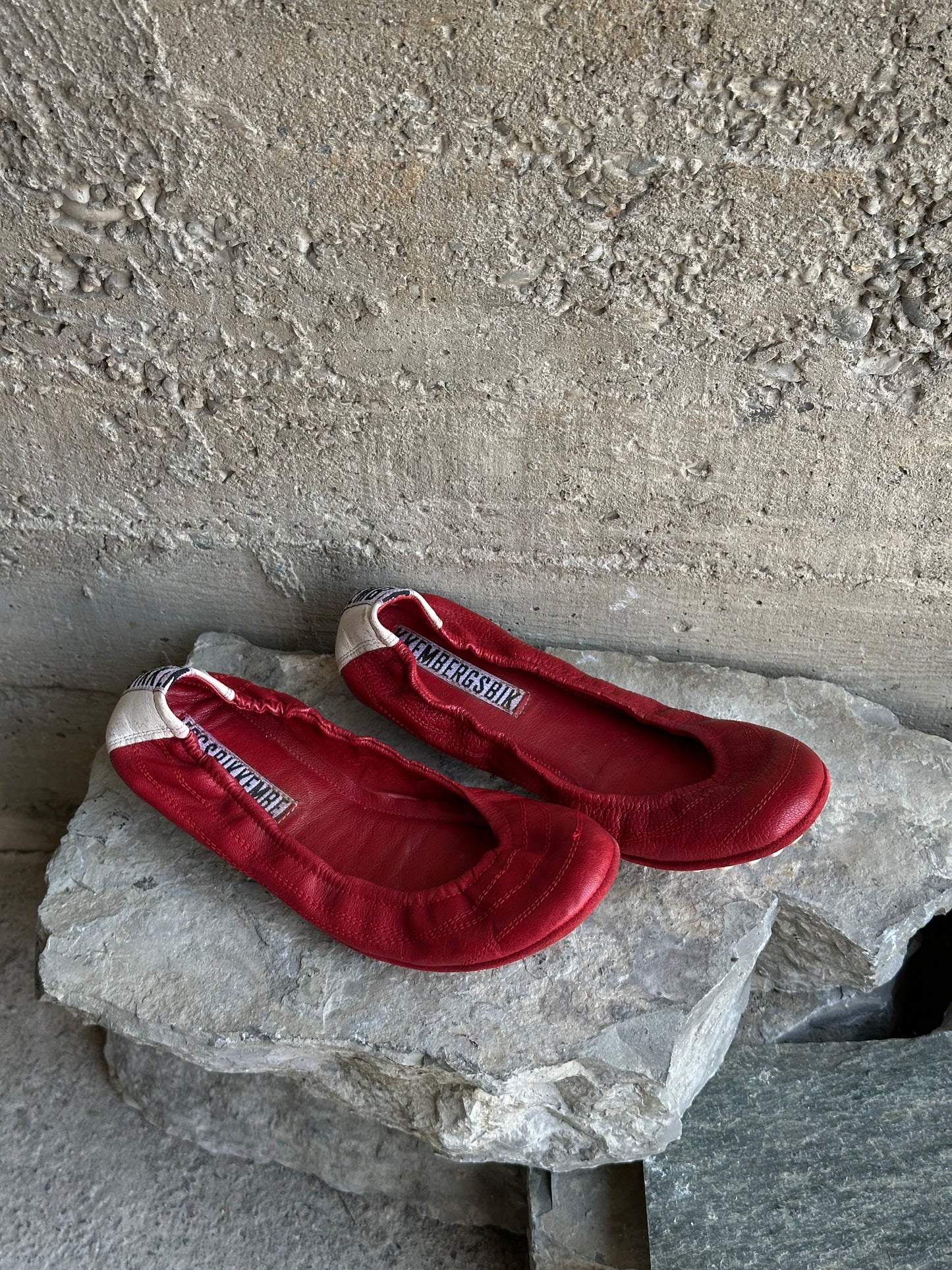 BIKKEMBERGS RED LEATHER BALLETS