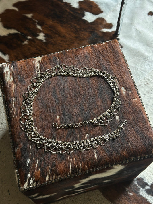 SILVER BELT OR NECKLACE