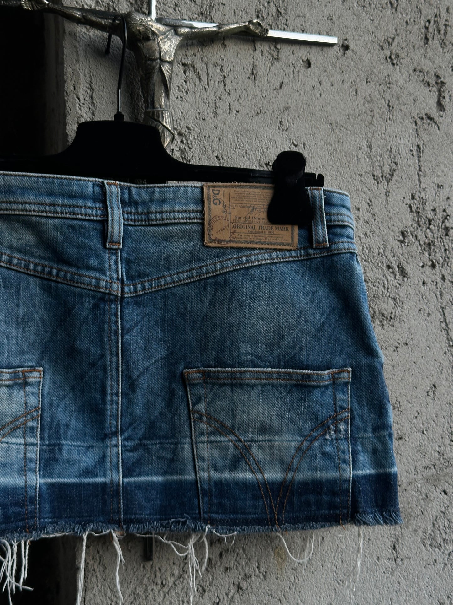 DOLCE & GABBANA DENIM MINI SKIRT