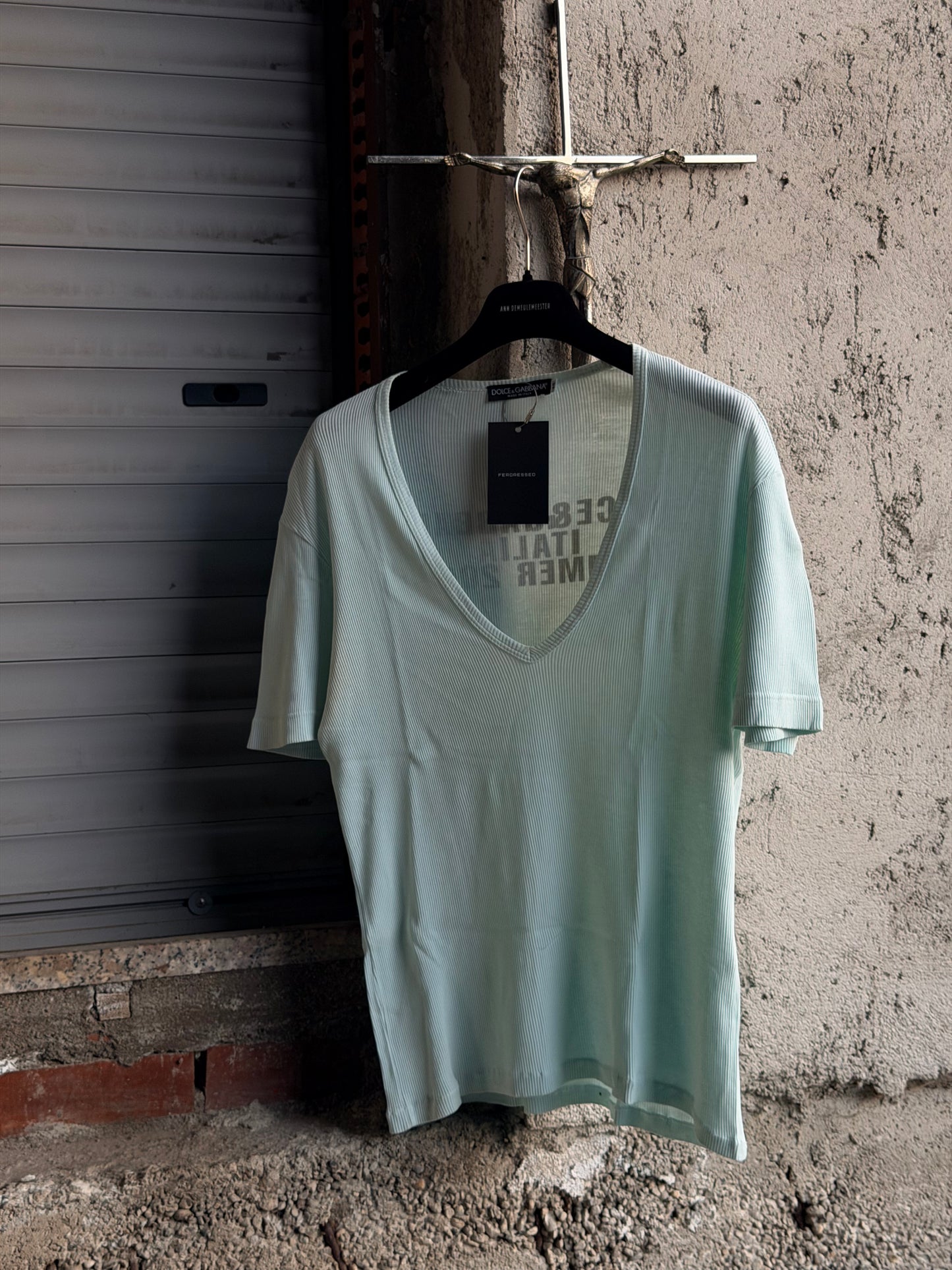 DOLCE & GABBANA RIBBED V NECK SUMMER TEE