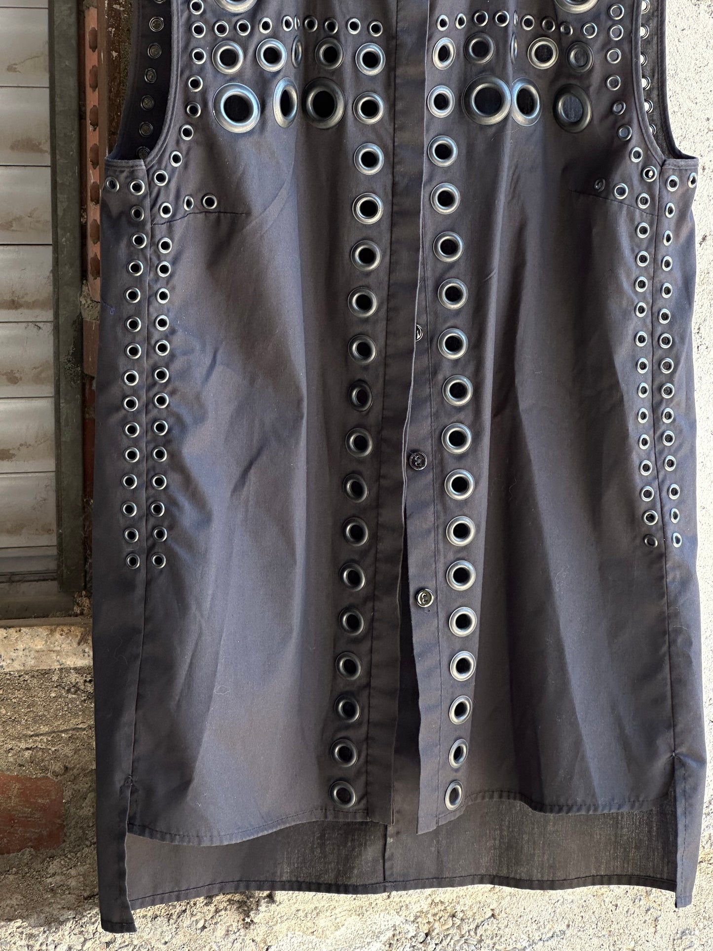 GIVENCHY EYELETS SLEEVELESS SHIRT