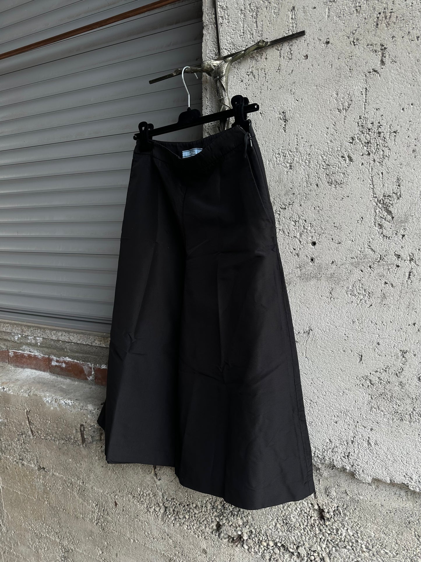 PRADA LOW WAIST BALOON NYLON JORTS